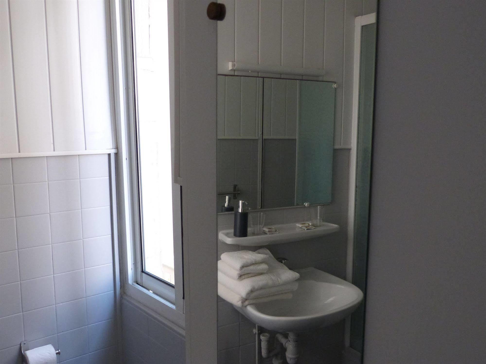 Le Petit Hotel 2*